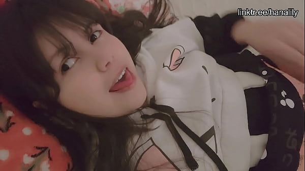 AMATEUR TEEN HUMPING PILLOW LEAKED VIDEO, big ass and tigh little pussy – hana lily